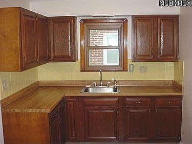 5th image of 8402 Deerfield Dr