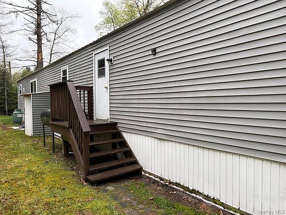 2nd image of 39 Hartung Road