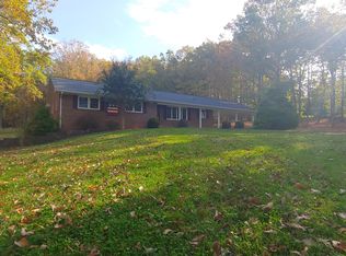 102 Farm View Rd, Glade Hill, VA 24092