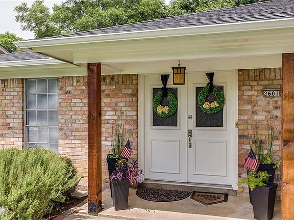 3rd image of 2601 Shady Grove Dr