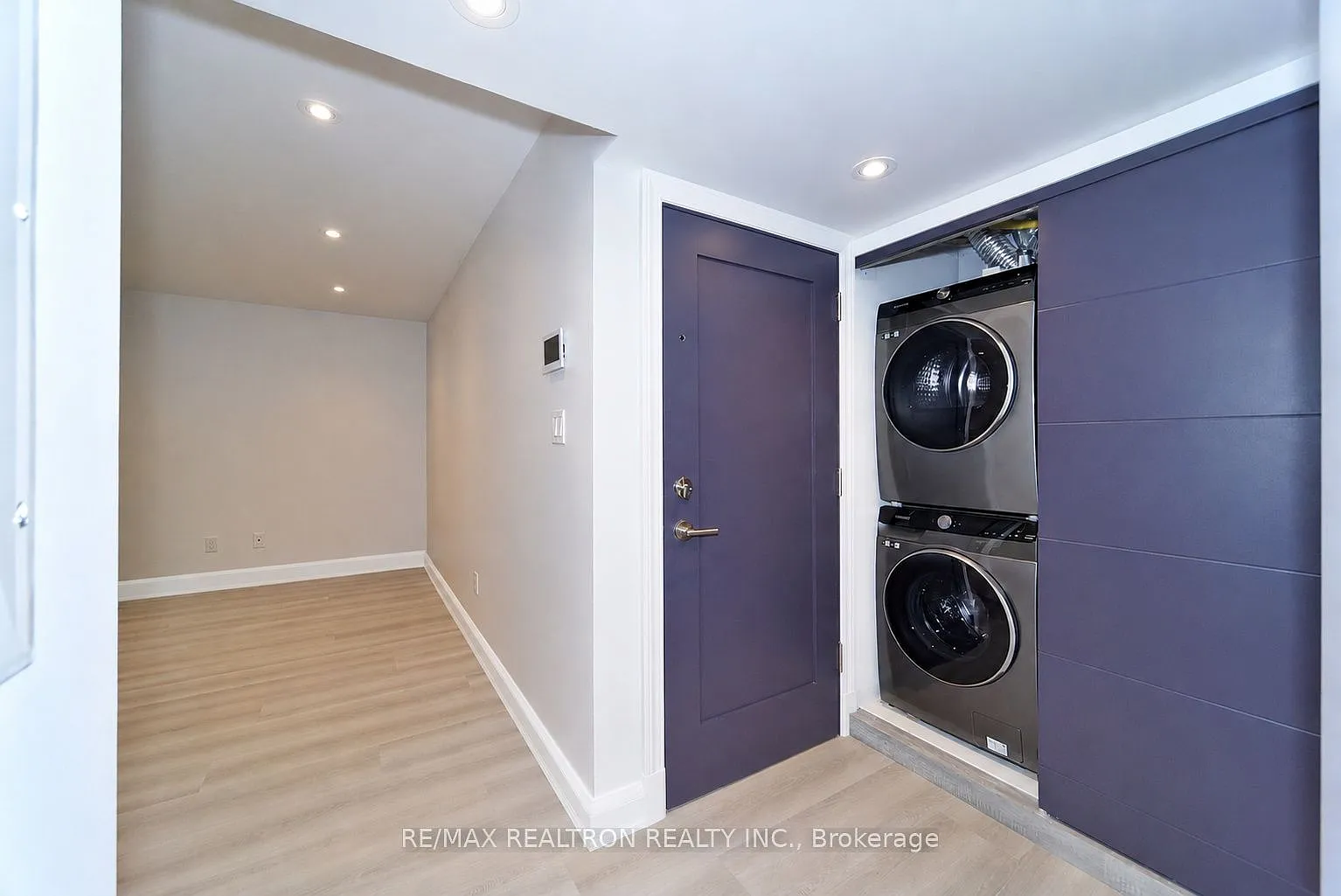 230 Boon Ave — Photo 2