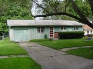 1911 Clare Rd, Lawrence, KS 66046