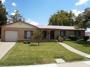 1902 Wisconsin St NE, Albuquerque, NM 87110