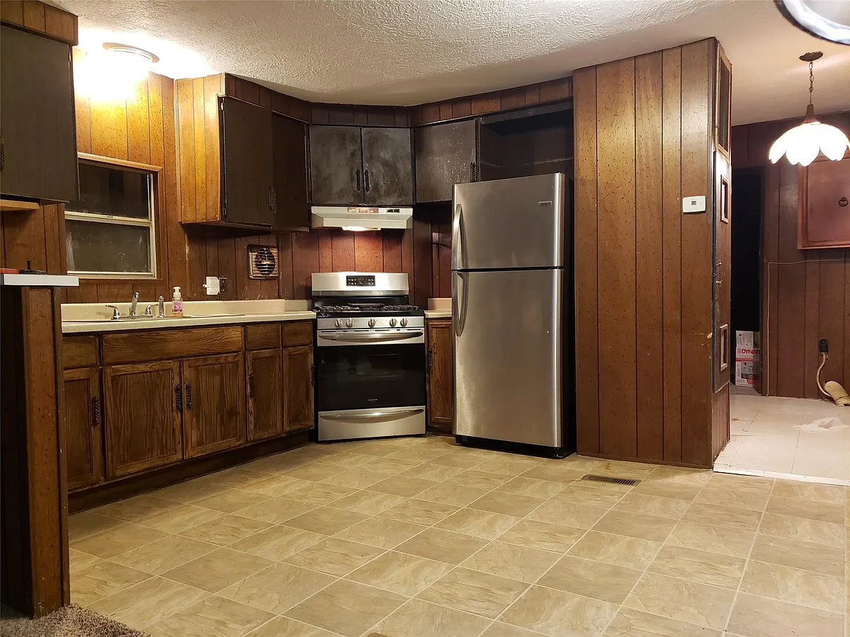 Building Photo - 12126 Lynda Dr