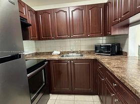 4848 NW 24th Ct