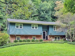 35 Beale Rd, Cold Spring, NY 10516