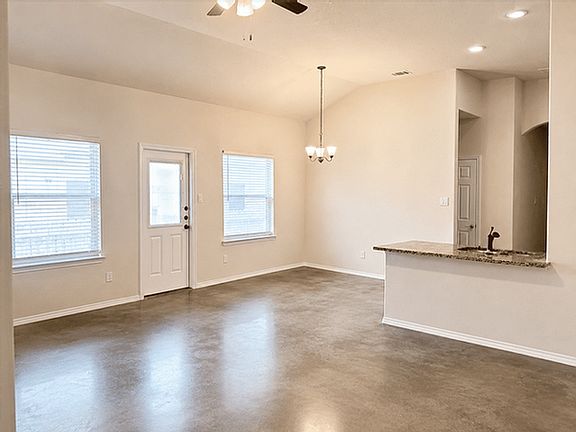 4th image of 343 Emma Dr #343
