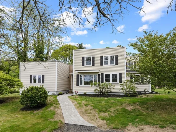 67 Great Neck Rd, Wareham, MA 02571