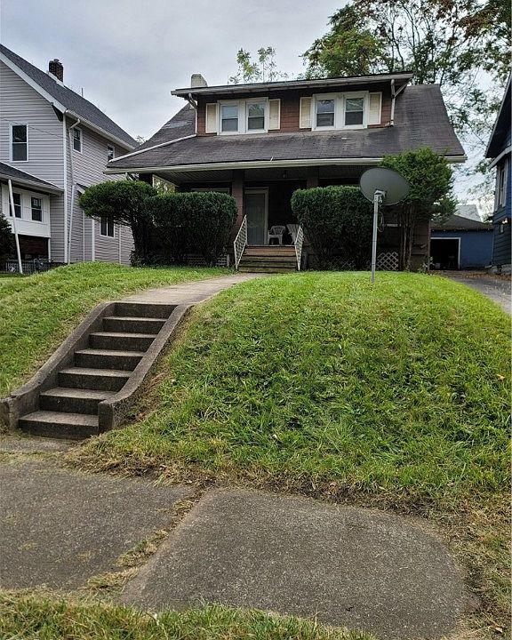 1st image of 319 E Lucius Ave