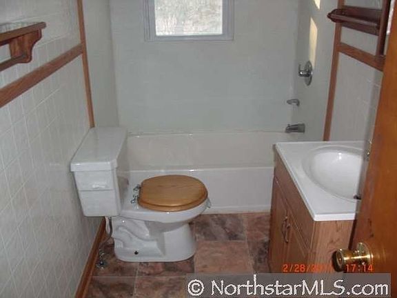 4th image of 2373 Nokomis Ave