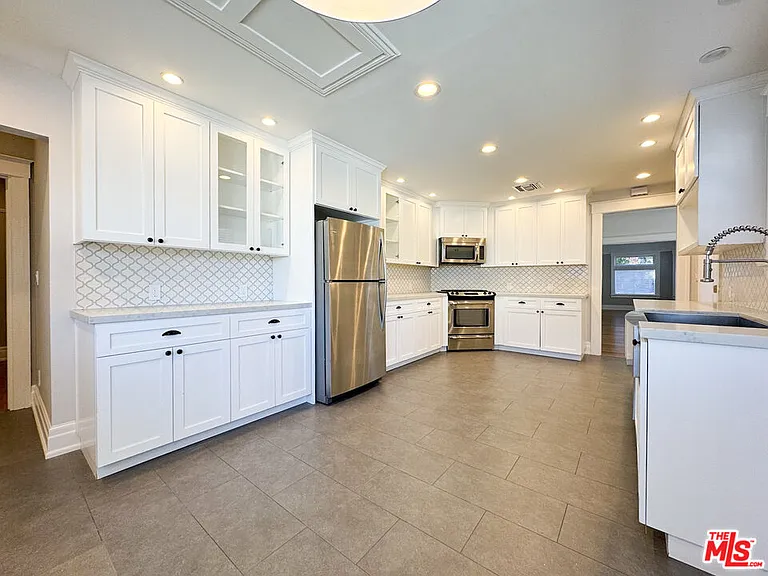 922 W Kensington Rd — Photo 13