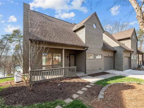 1003 Eastshore Cir, Stokesdale, NC 27357