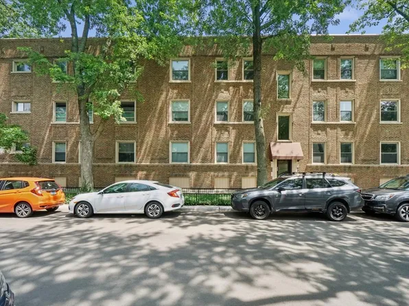 7025 N Wolcott Ave #3, Chicago, IL 60626