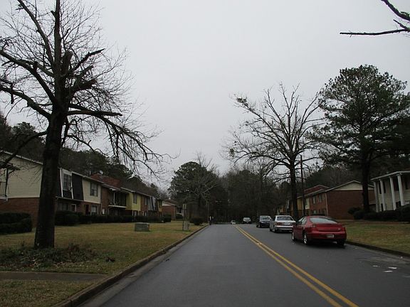 5th image of 1917 Whitehall Forest Ct SE