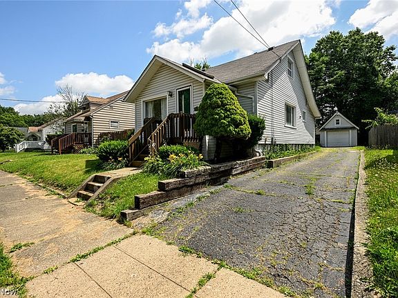 3rd image of 1253 Dietz Ave