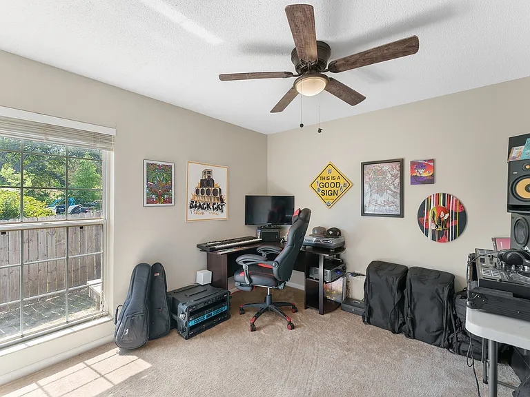 4541 Hancock Ct — Photo 22