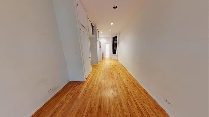 Rented by Bond New York | media 8