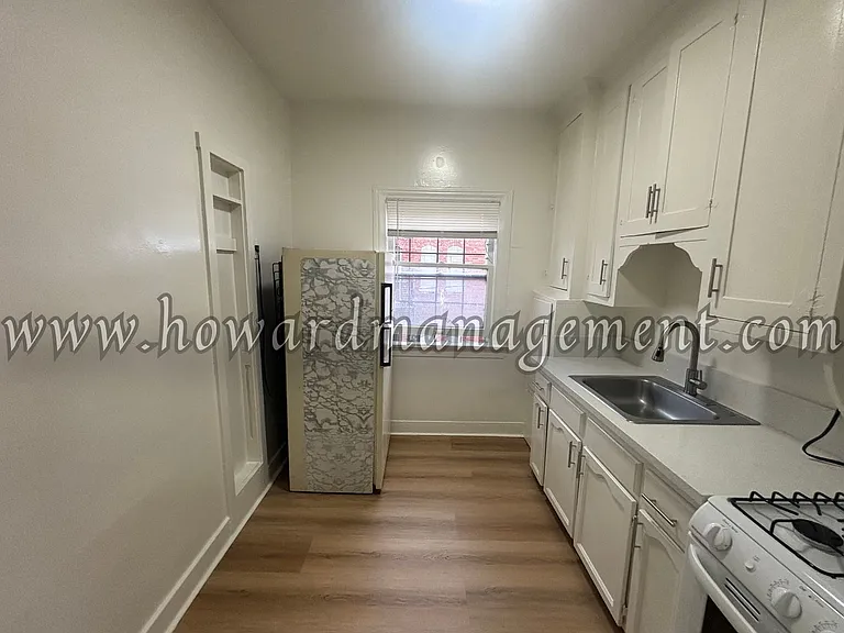 00457BO — Photo 3