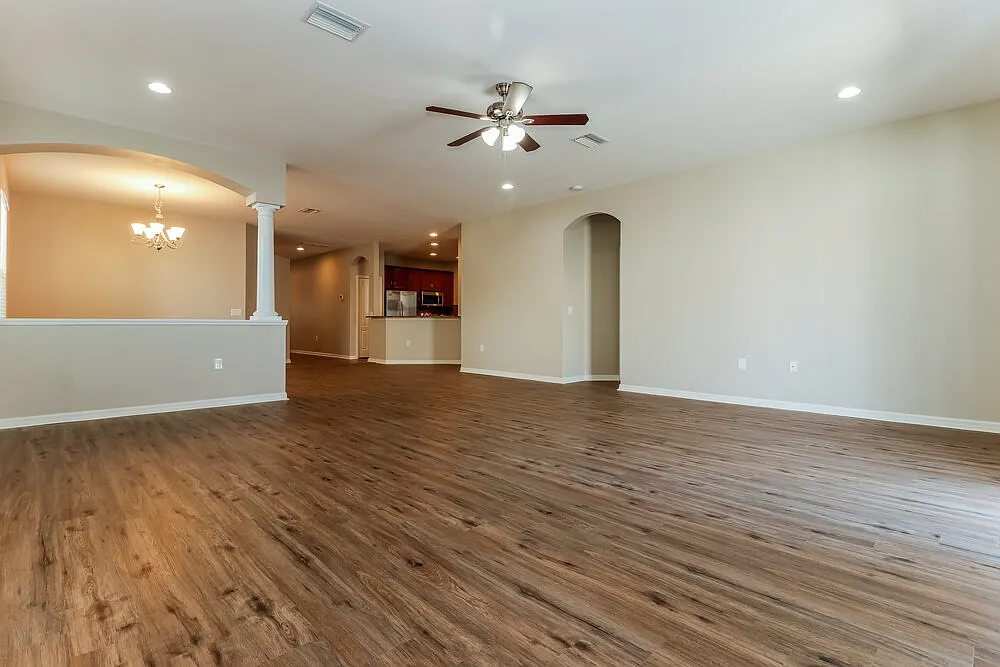 3 bed, 2.0 bath, 2150 sqft, $2,815 — Photo 3