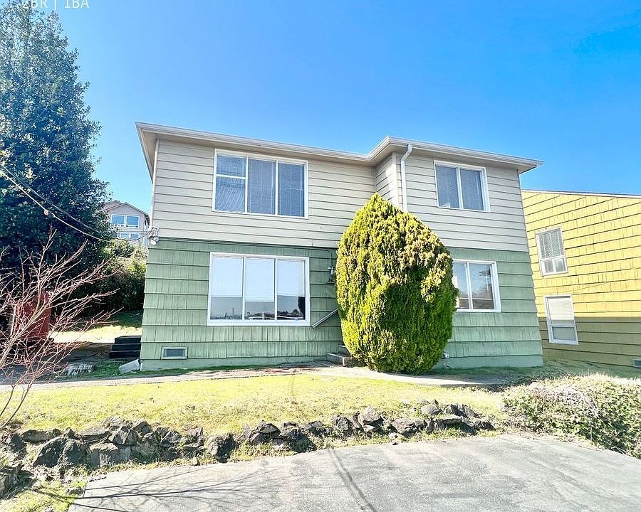 1st image of 3429 9th Ave W Unit 3431