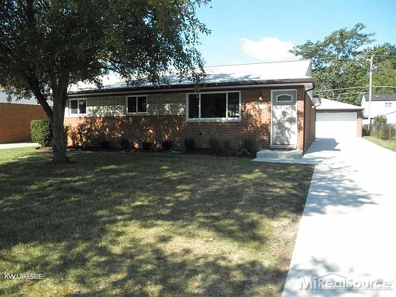 2nd image of 38443 Littlefield Dr