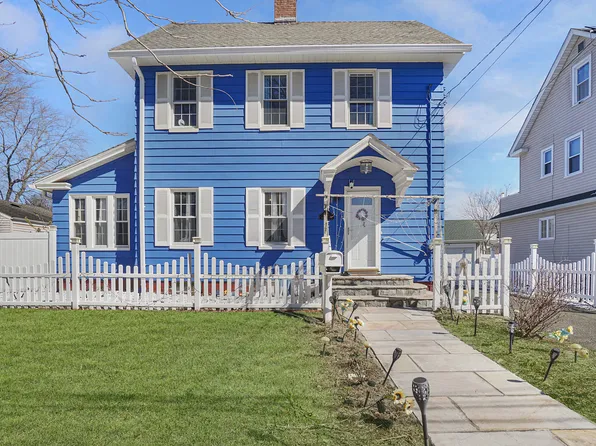 287 Pasadena Place, Bridgeport, CT 06610