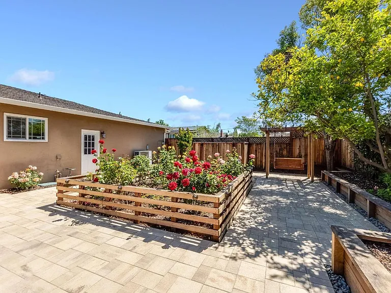 12371 Saraglen Dr — Photo 31