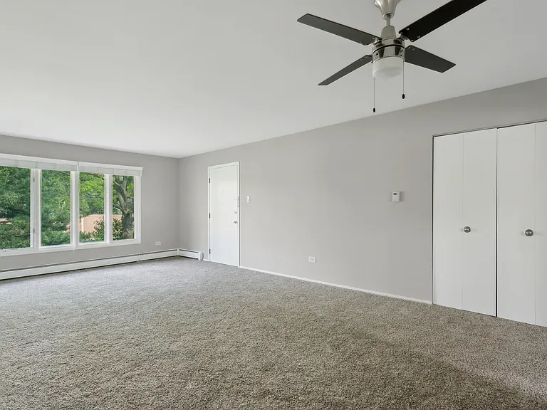 The Clarendon Apartment Homes — Photo 7