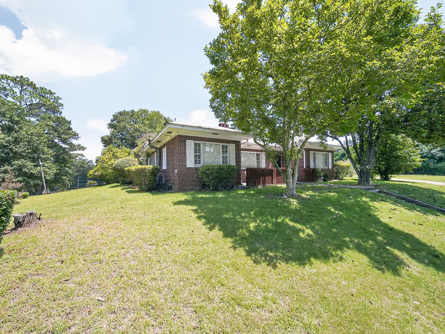 606 Harper Road - 1 — Photo 2