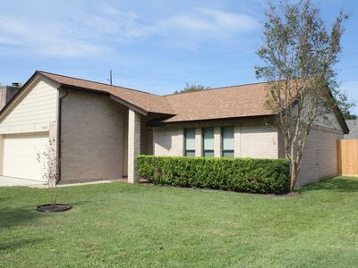 8070 Split Pine Dr, Houston, TX, 77040