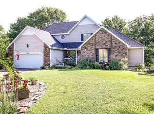3986 N Bannister Ave, Springfield, MO 65803