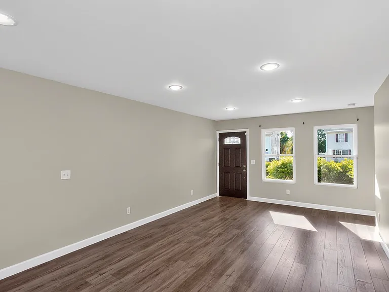 841 Hastings St #G — Photo 7