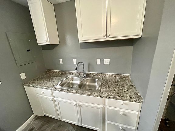 5th image of 26089 Lehigh St