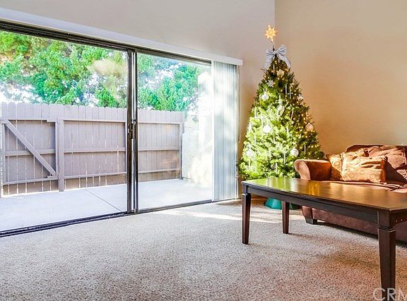 4th image of 387 N Ironpike Cir #24