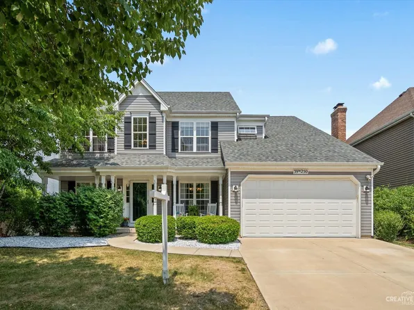 39W250 E Mallory Dr, Geneva, IL 60134