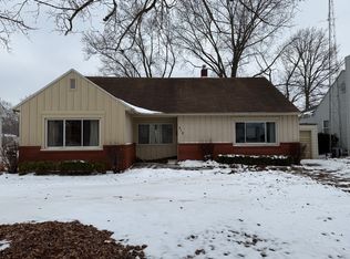 212 W McKinley Ave, Milford, IL 60953