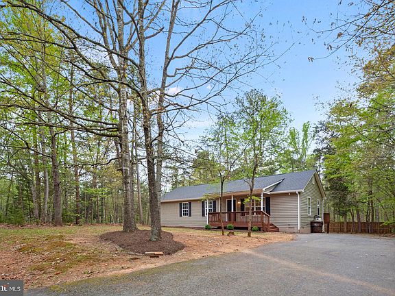 2nd image of 501 Jefferson Dr