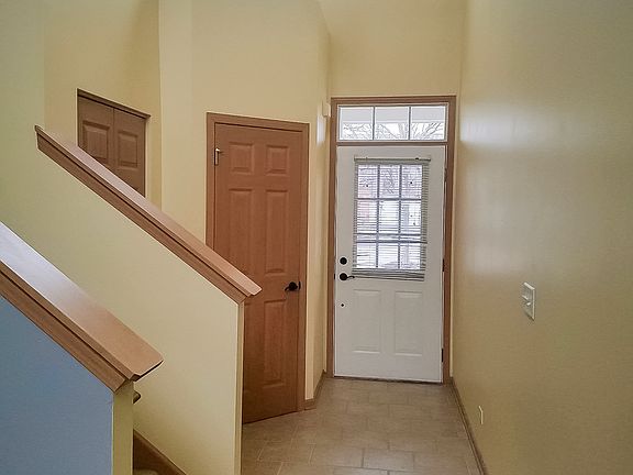 2nd image of 1512 Waterside Dr #302-3