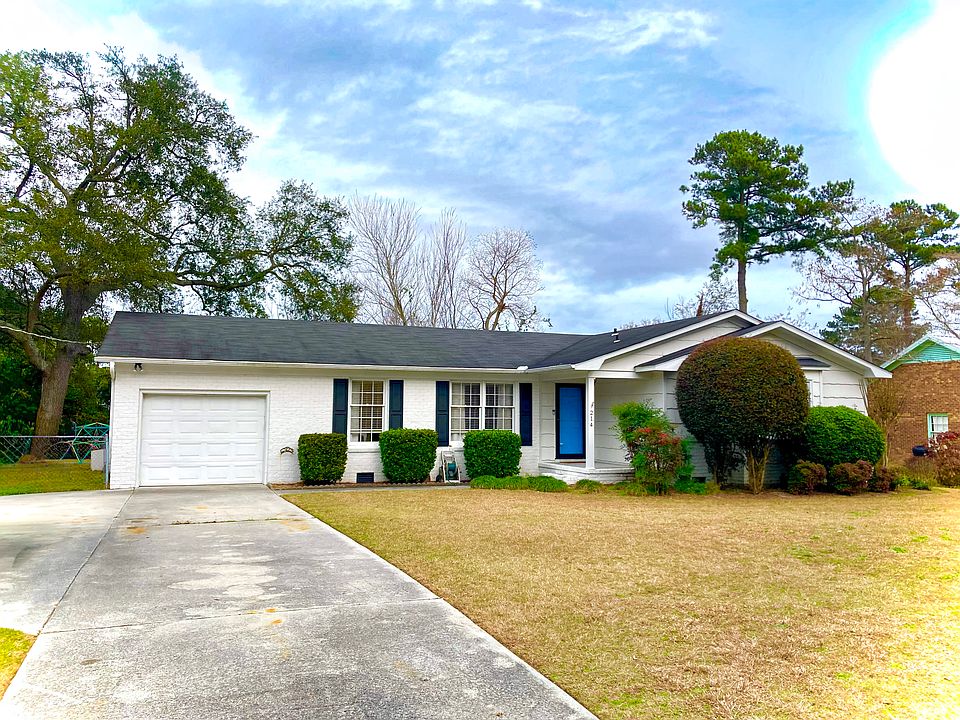 1st image of 214 Dallas Dr