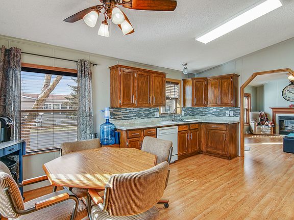 4th image of 324 Mallard Ln