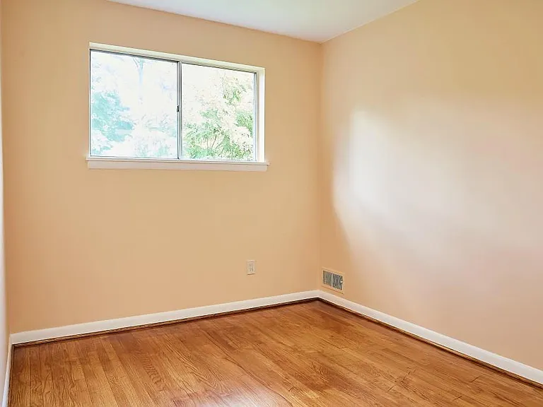 Upper Bedroom 1