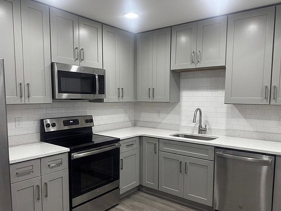 2nd image of 17311 Timber Oak Ln