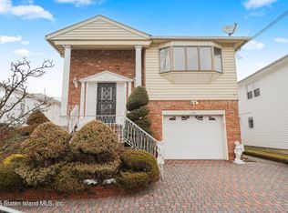 301 Thomas St, Staten Island, NY