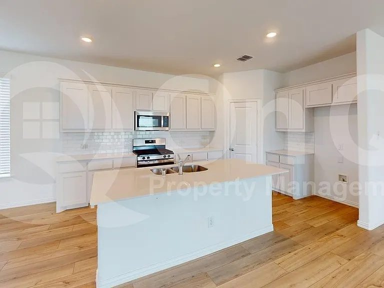 3750 Honey Daisy Dr — Photo 4