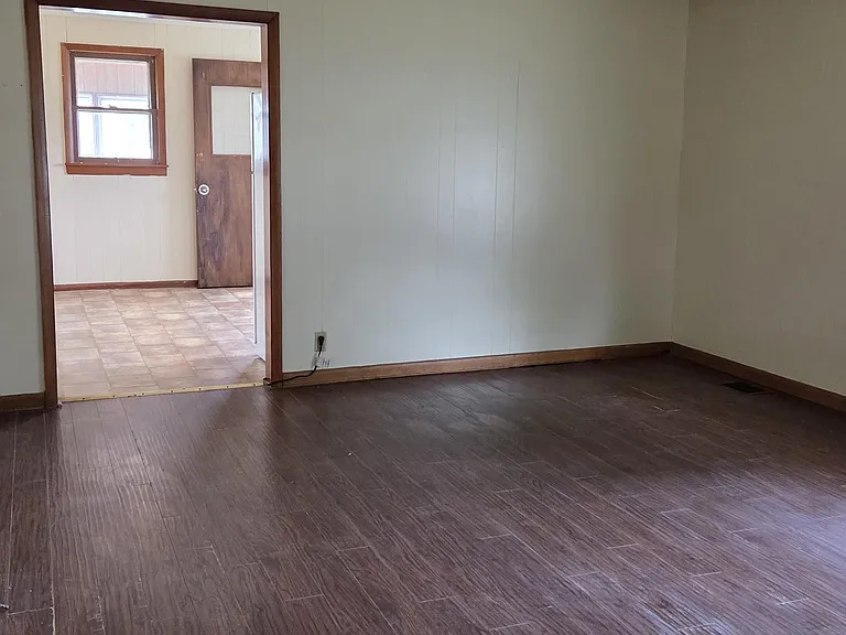 1001 N State St — Photo 13
