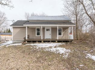 20 Garden Rd, Philadelphia, NY 13673