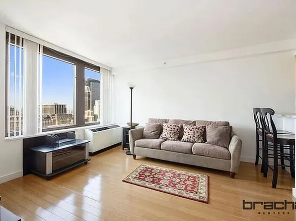 100 W 39th St APT 38H, New York, NY 10018