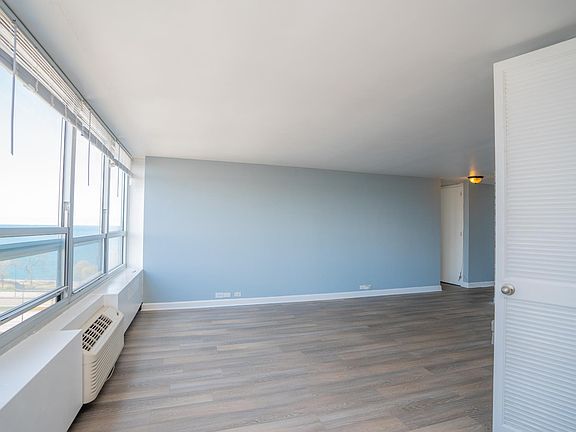 3rd image of 4800 S Chicago Beach Dr APT 1005S