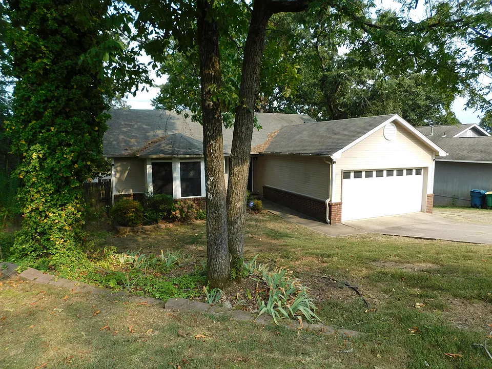 1803 Mesquite Cir