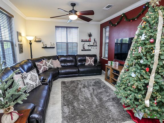 4th image of 156 Talmont Cir